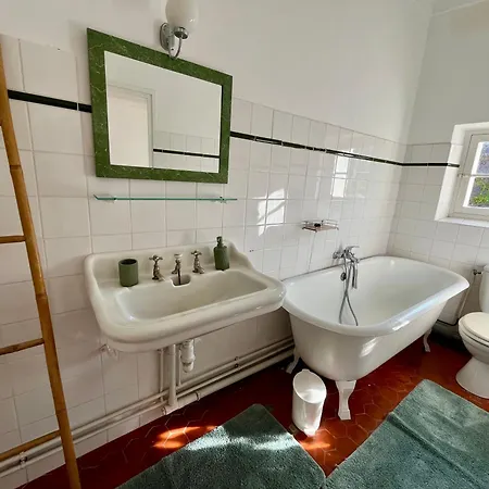 Double Bed and Breakfast Saint-Raphaël